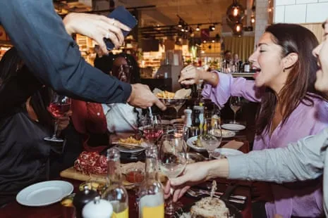 Five O’Clock Dinner Crowd: Why Young Americans Are Eating Earlier