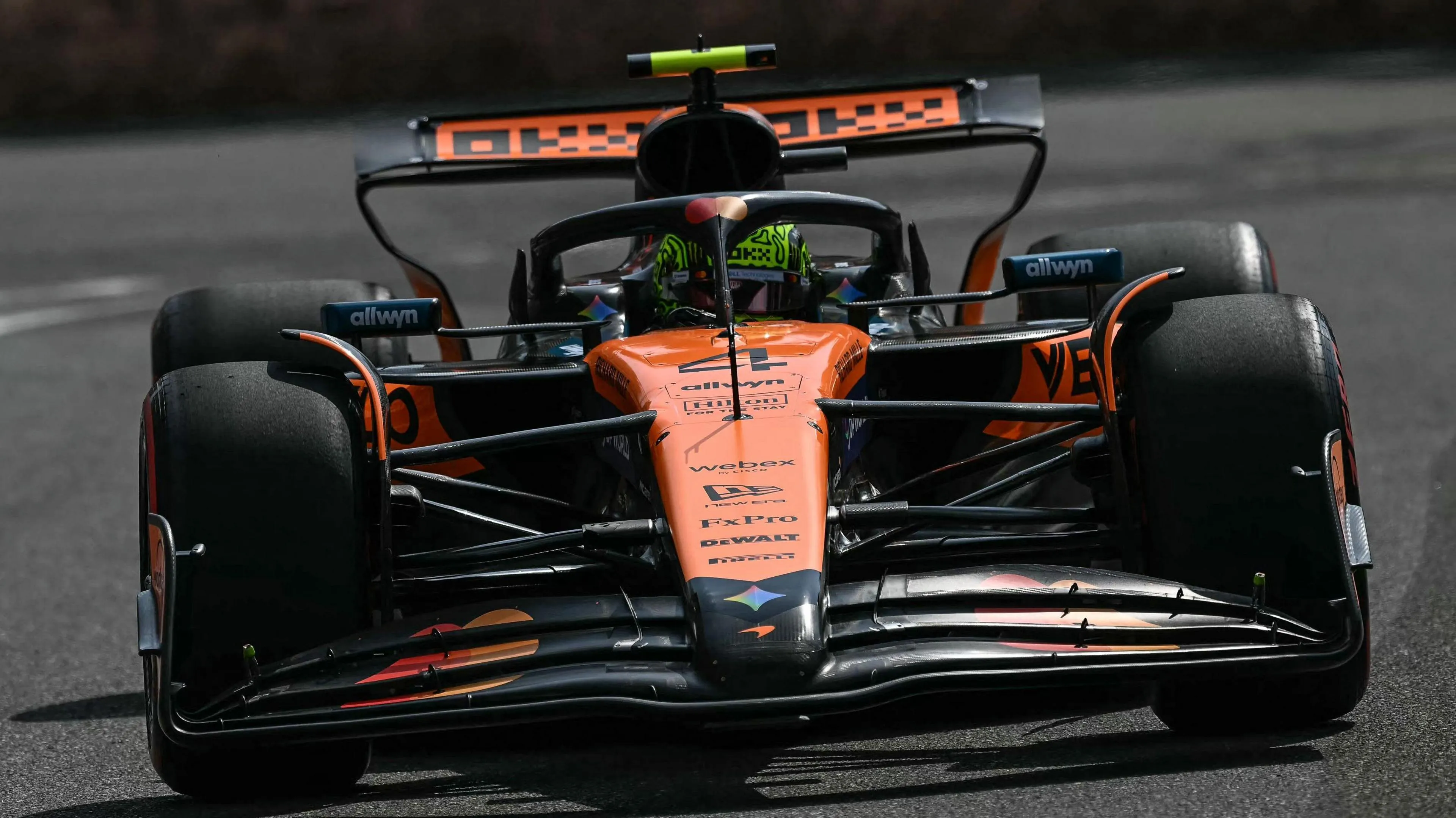 Norris Leads Oscar Piastri in Azerbaijan Practice